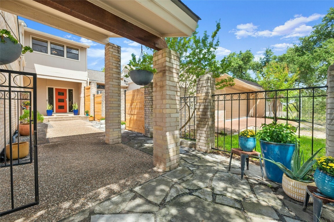 Property Photo:  8136 Greenslope Drive  TX 78759 