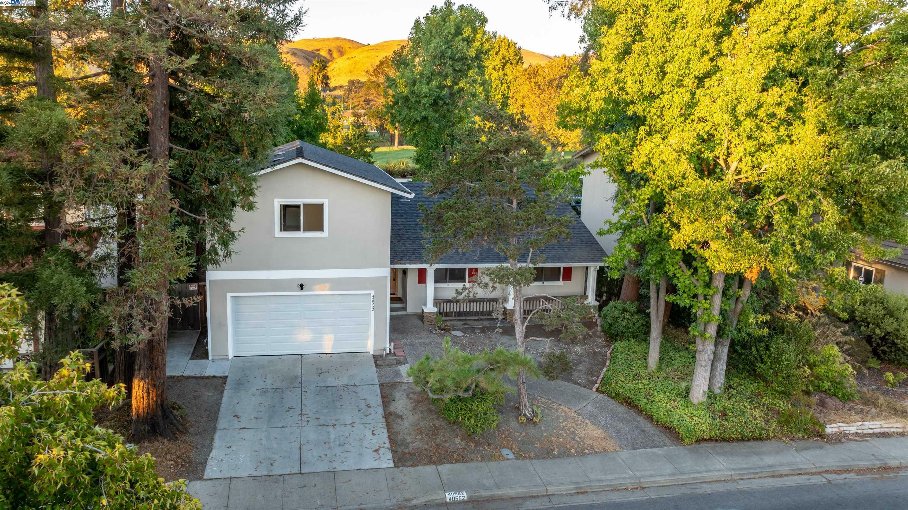 Property Photo:  40552 Ambar Pl  CA 94539 