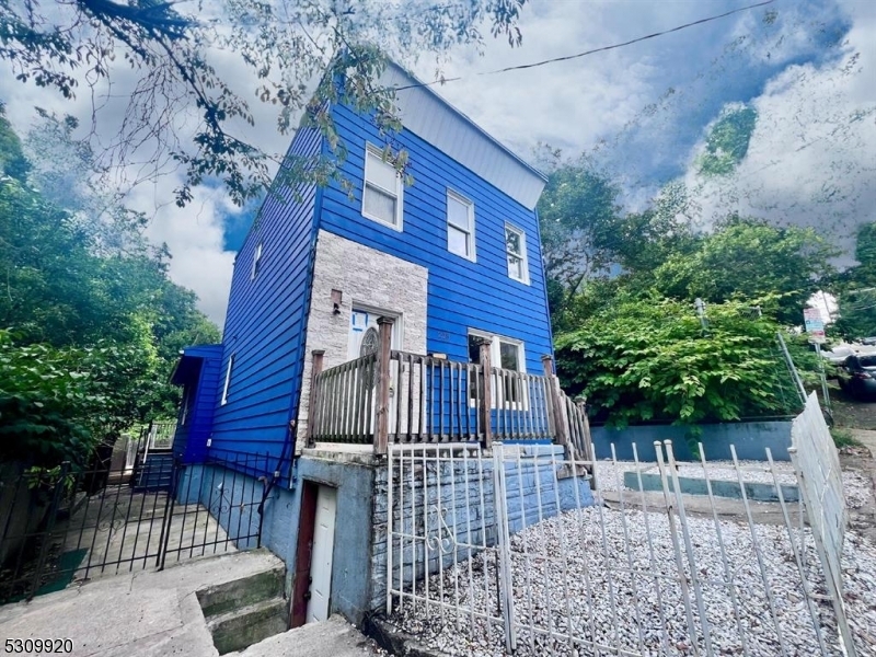 Property Photo: 208 Thorne St NJ 07307