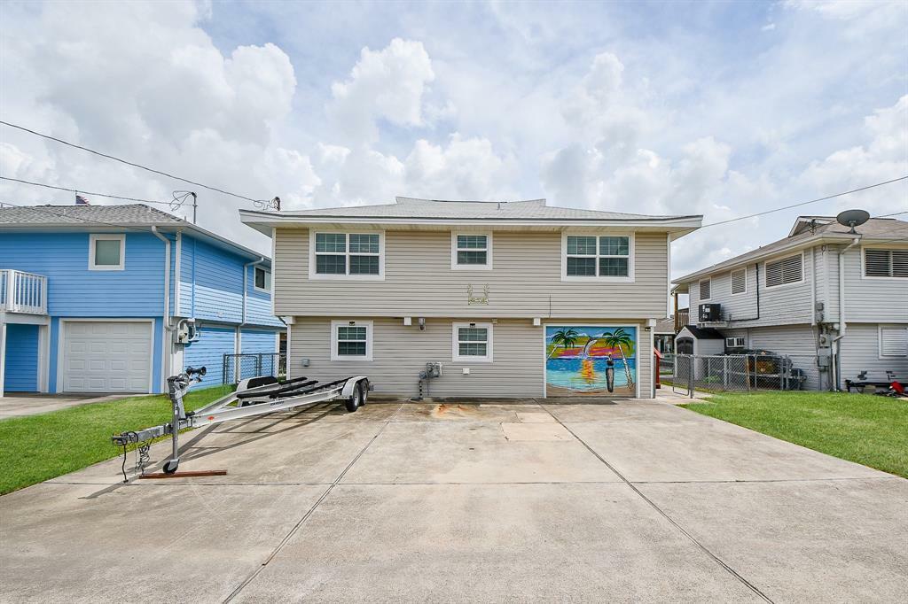 Property Photo:  833 Marlin Street  TX 77563 