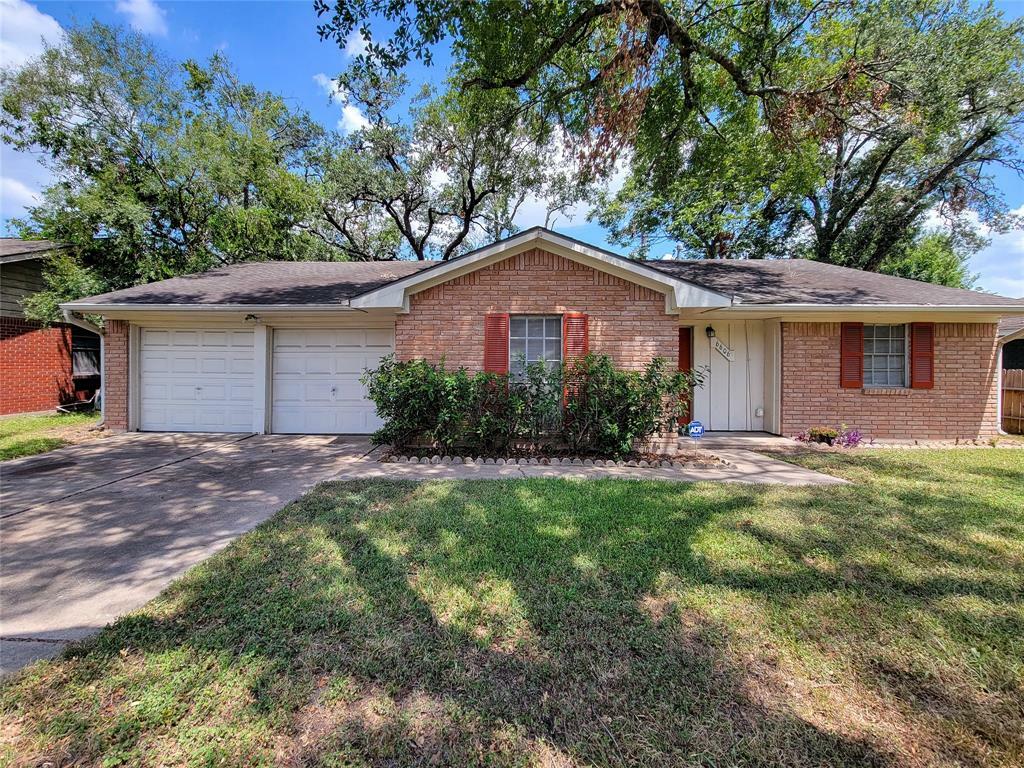 Property Photo:  6606 Imogene Street  TX 77074 