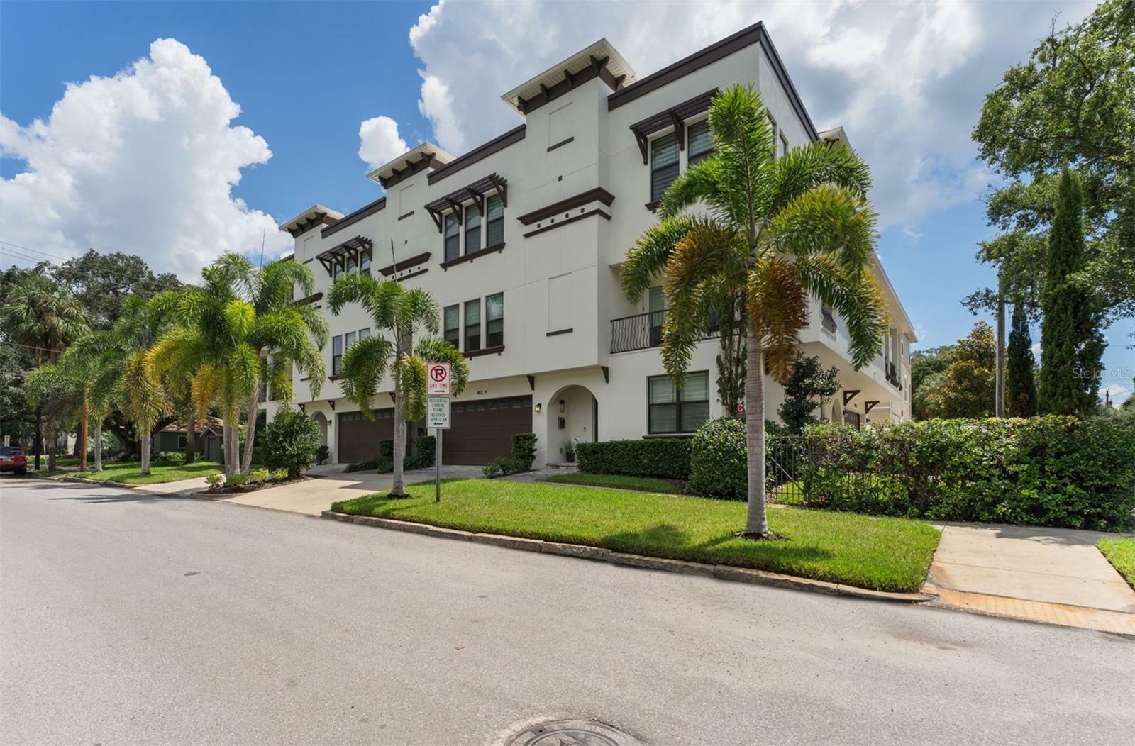 Property Photo:  402 S Melville Avenue 2  FL 33606 