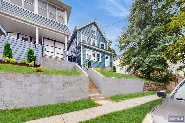 Property Photo:  185-187 Summer Street  NJ 07055 