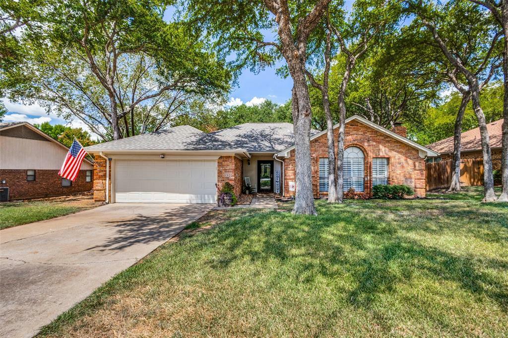 320 Heneretta Drive  Hurst TX 76054 photo