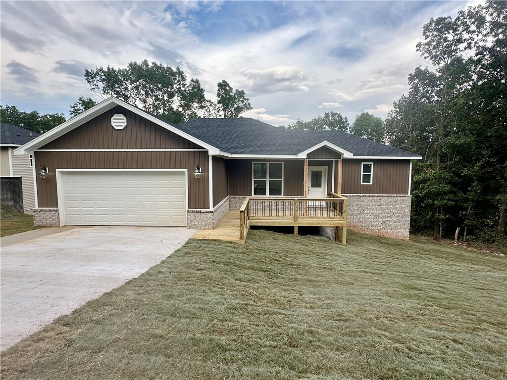 Property Photo:  18 Sorbie Drive  AR 72715 