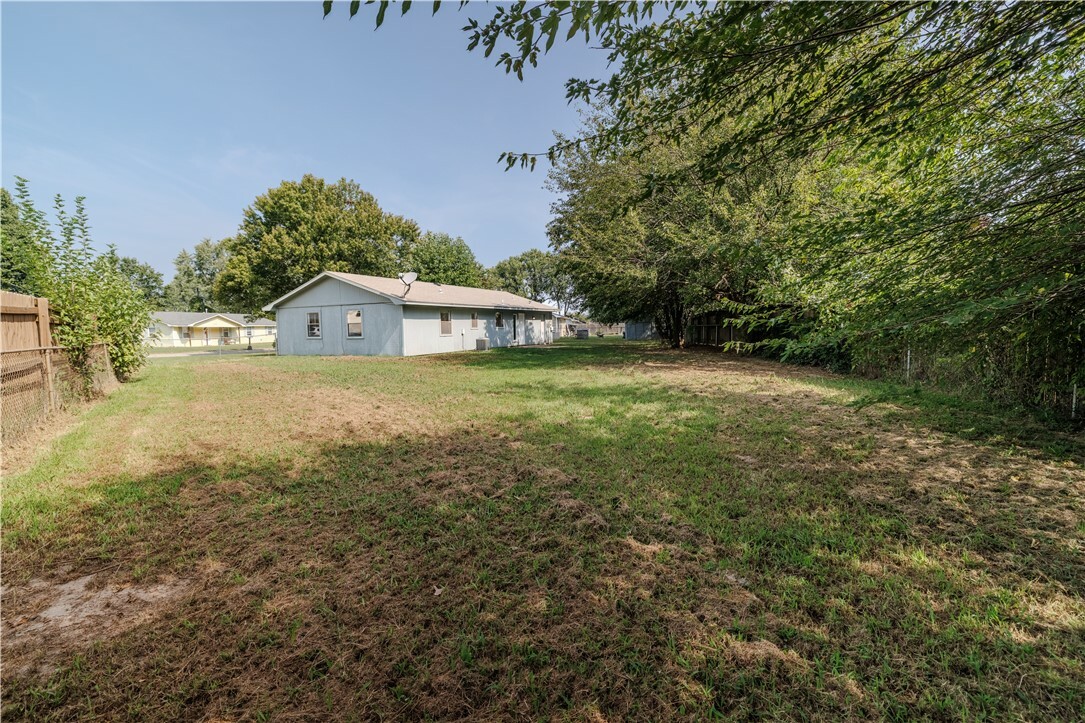 Property Photo:  1205 Henegar Drive  AR 72761 