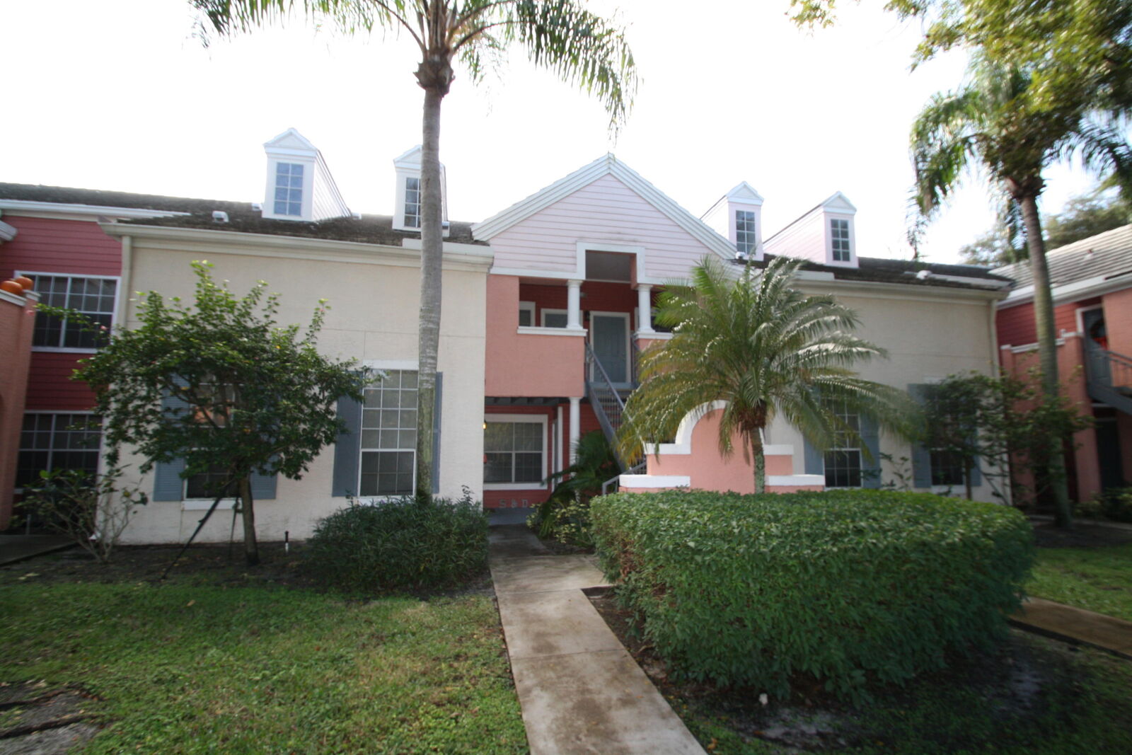 Property Photo: 1011 Crystal Way L FL 33444