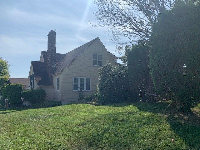 Property Photo: 1907 Tazewell Avenue VA 24605
