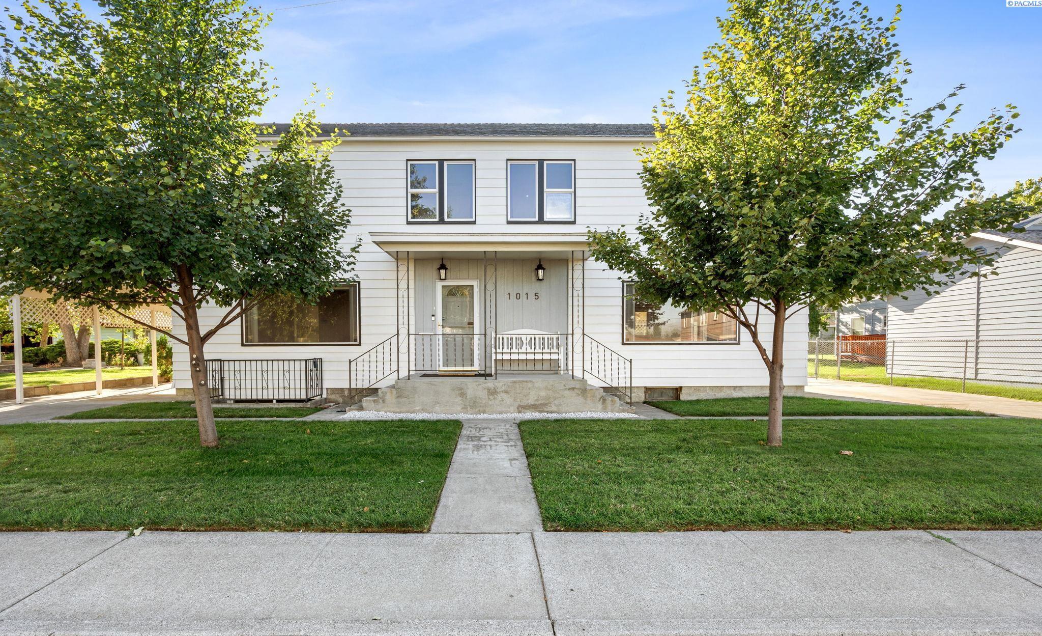 Property Photo: 1015 Perkins Ave WA 99354