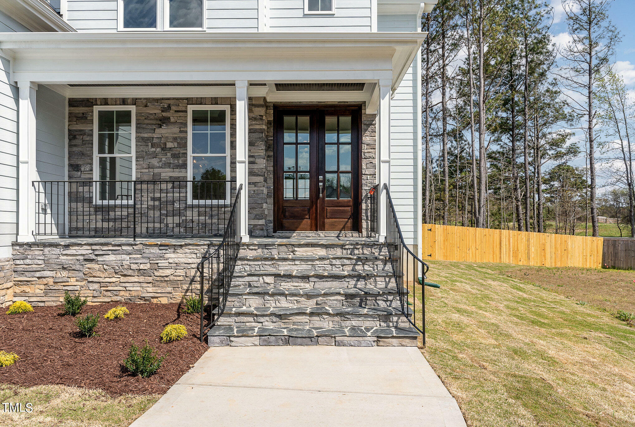 Property Photo:  600 Darian Woods Drive,  NC 27540 