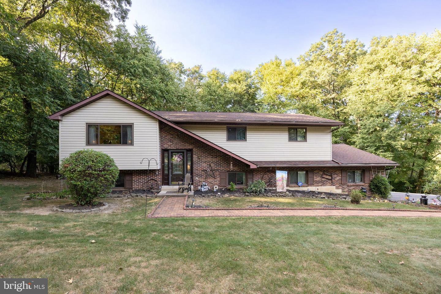 Property Photo:  23 Chinkapin Drive  PA 19522 