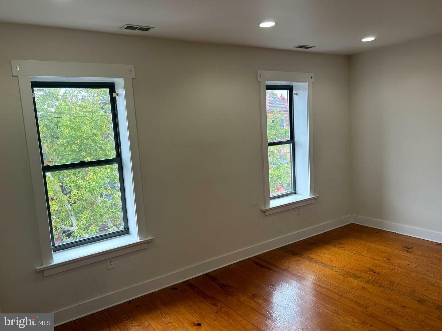 Property Photo:  1507 N 17th Street 3  PA 19121 