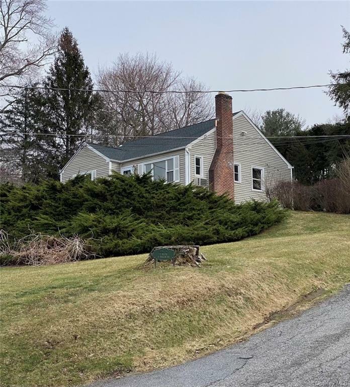 Property Photo:  21 Willow Road  NY 10512 