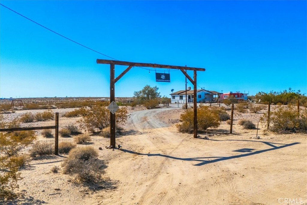 Property Photo:  1560 Jackrabbit Trail  CA 92277 