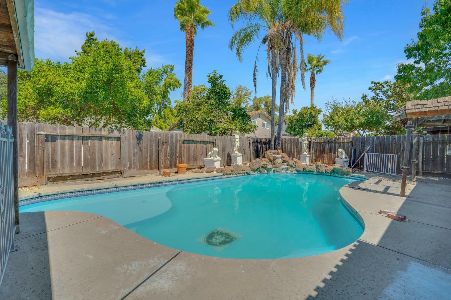 Property Photo:  819 Dupont Drive  CA 95210 