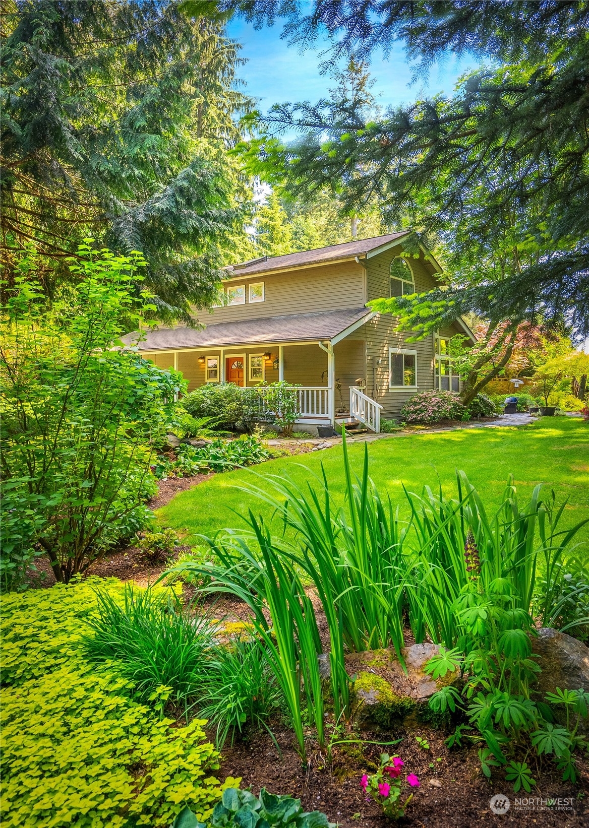 Property Photo:  16811 Snohomish Avenue  WA 98296 