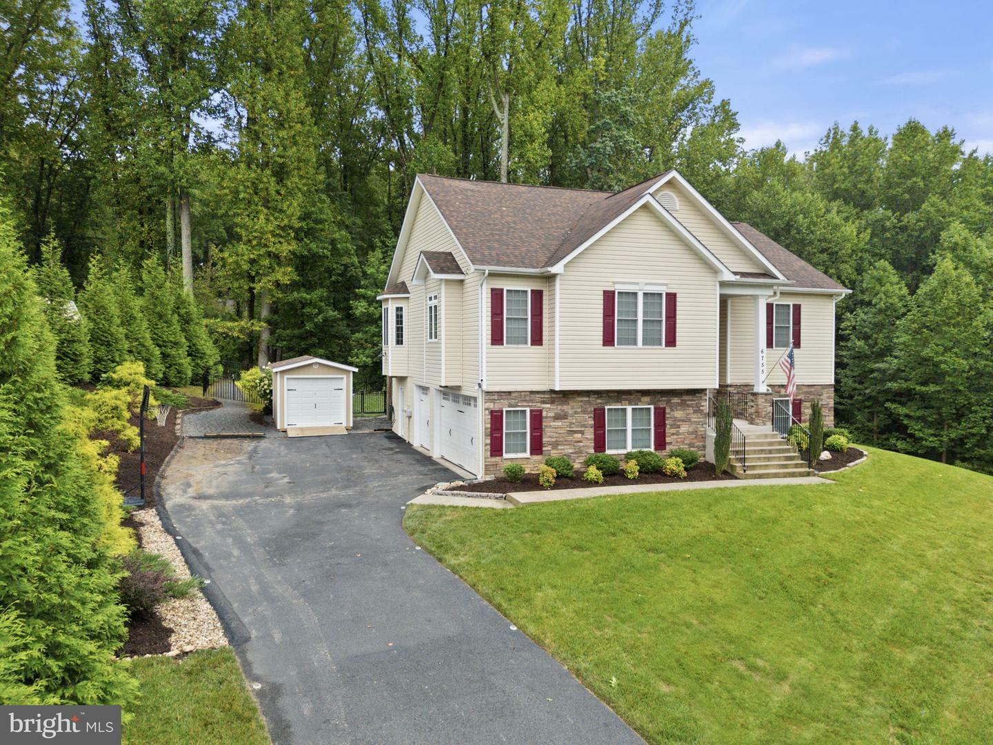 Property Photo:  6755 Breezy Drive  VA 20187 