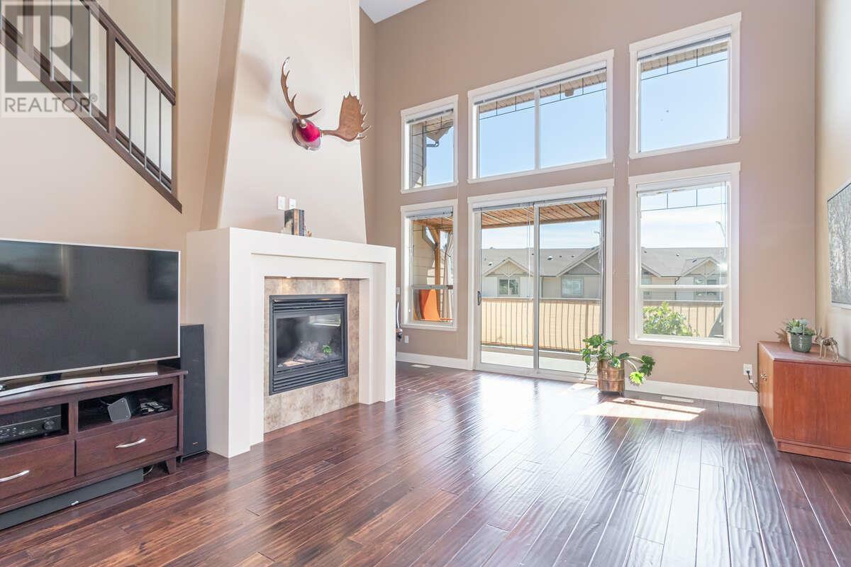 Property Photo: 3359 Cougar Road 5 BC V4T 3G1