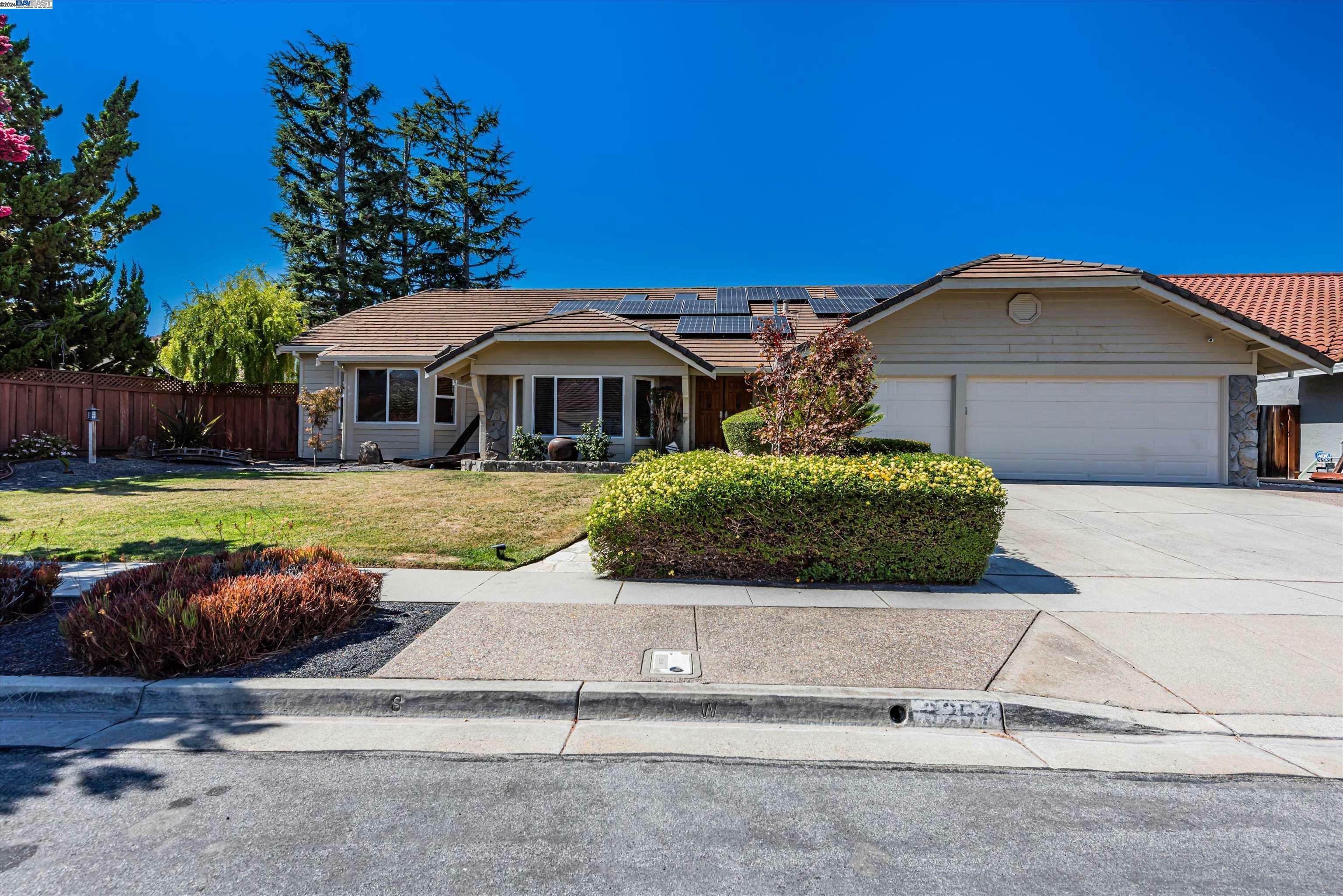 Property Photo:  3257 Turnstone Ln  CA 94555 