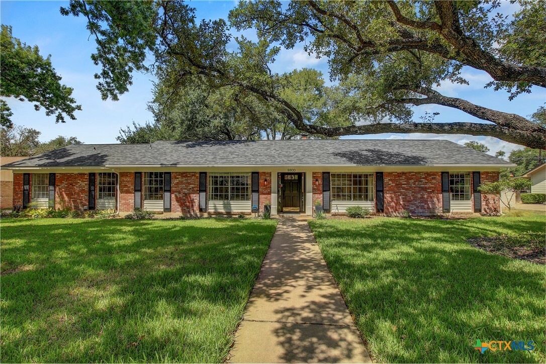 Property Photo:  8800 S Balcones Club Drive  TX 78750 