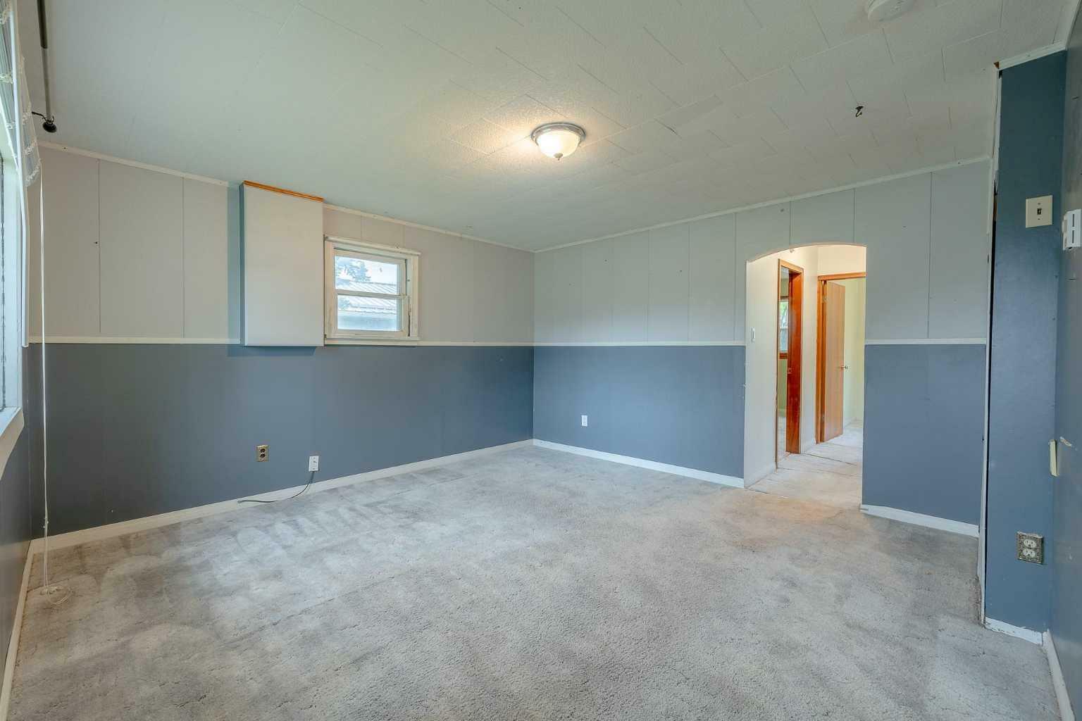 Property Photo: 1510 63 Street AB T7E 1S2