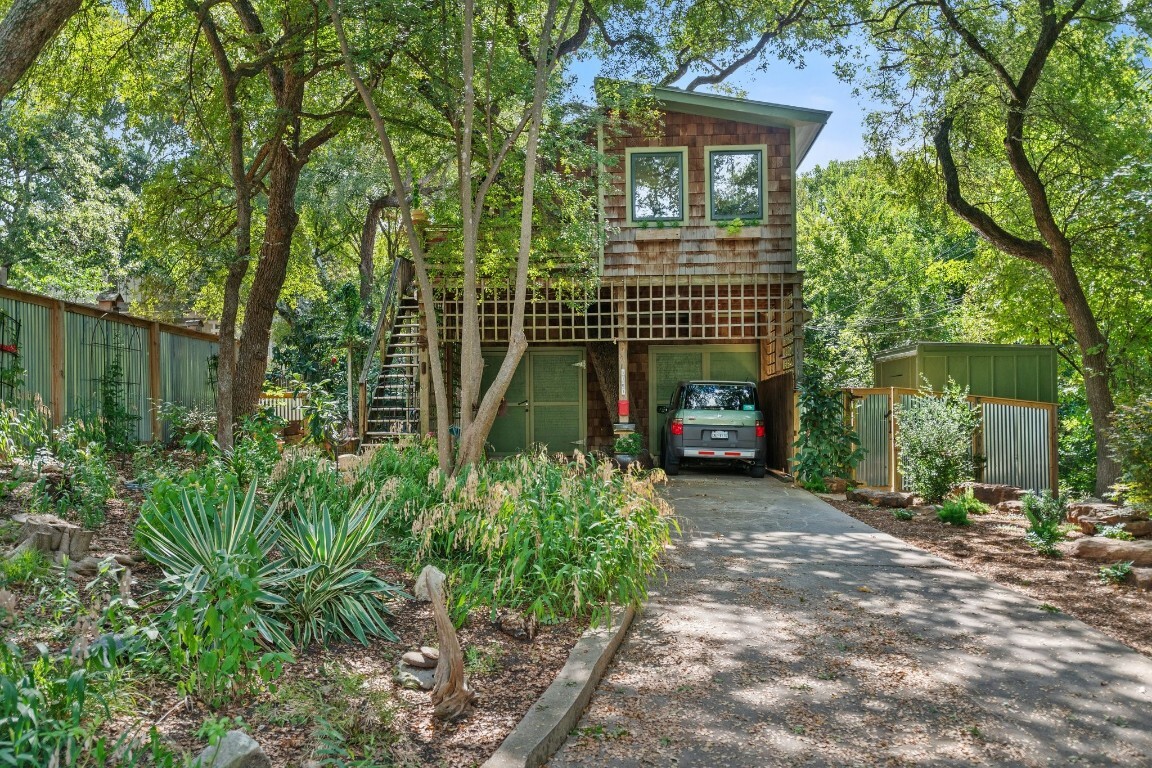 Property Photo:  1101 Charlotte Street B  TX 78703 