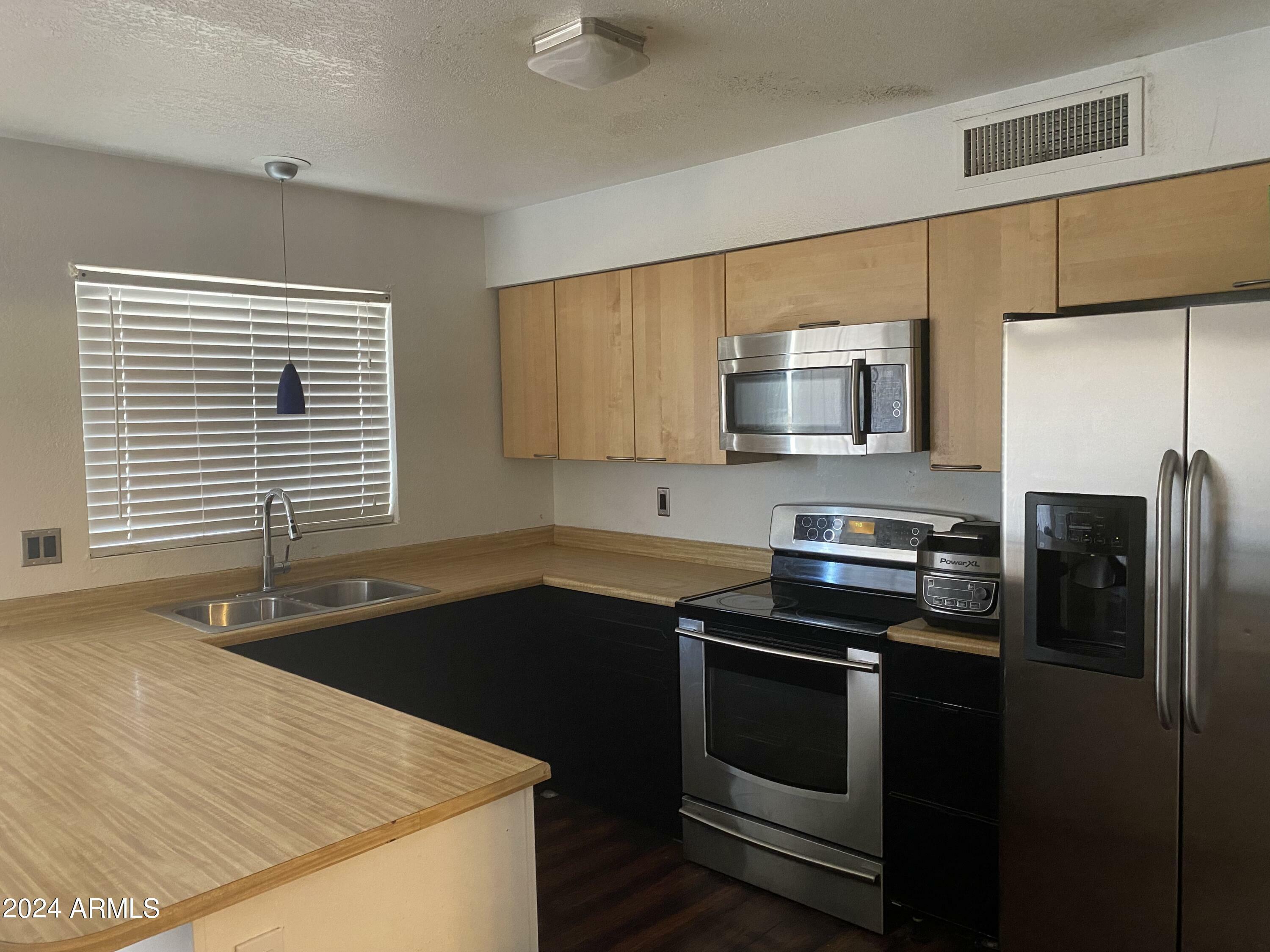 Property Photo:  5708 S Beck Avenue  AZ 85283 