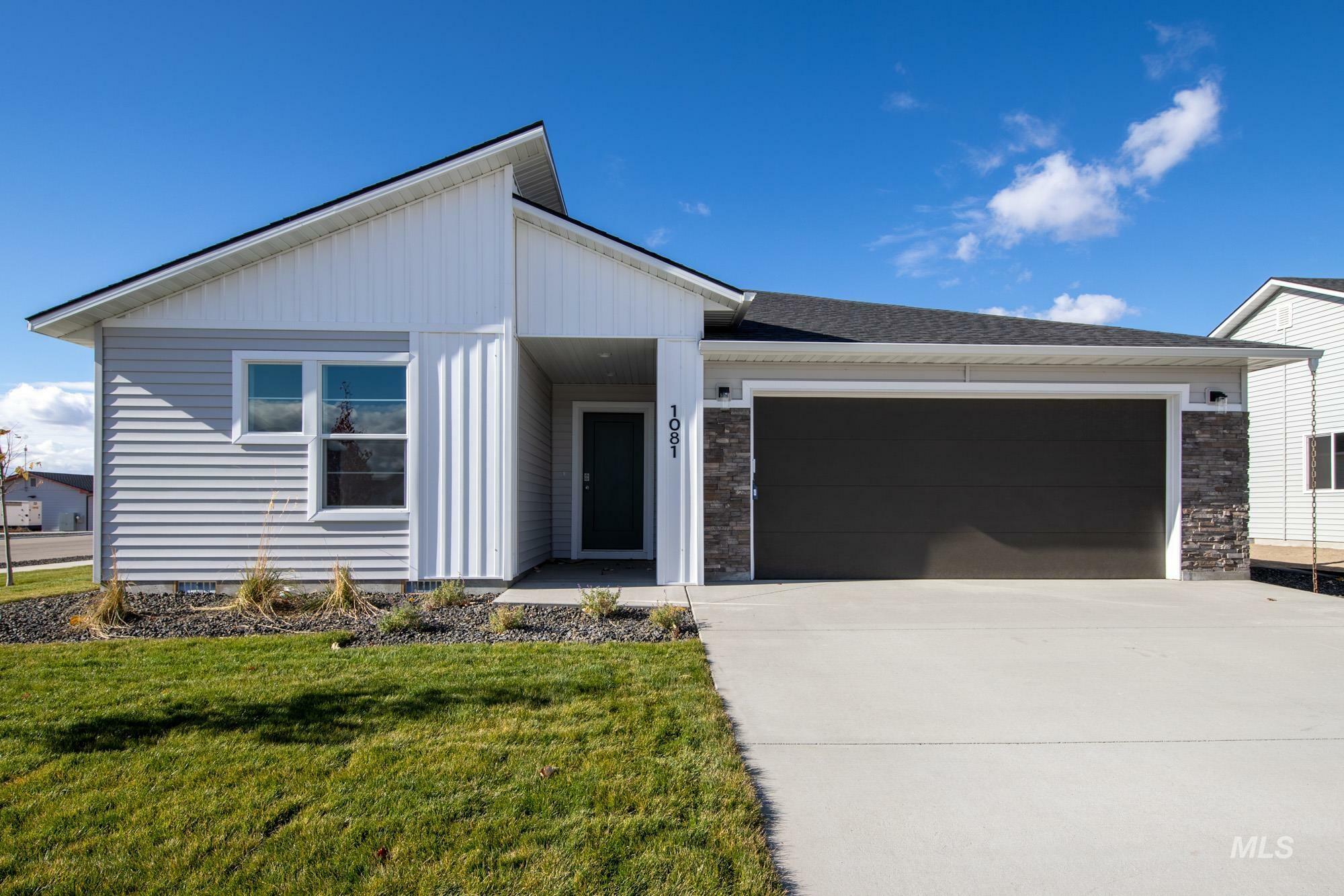 Property Photo:  1081 Quartzite Ave  ID 83644 