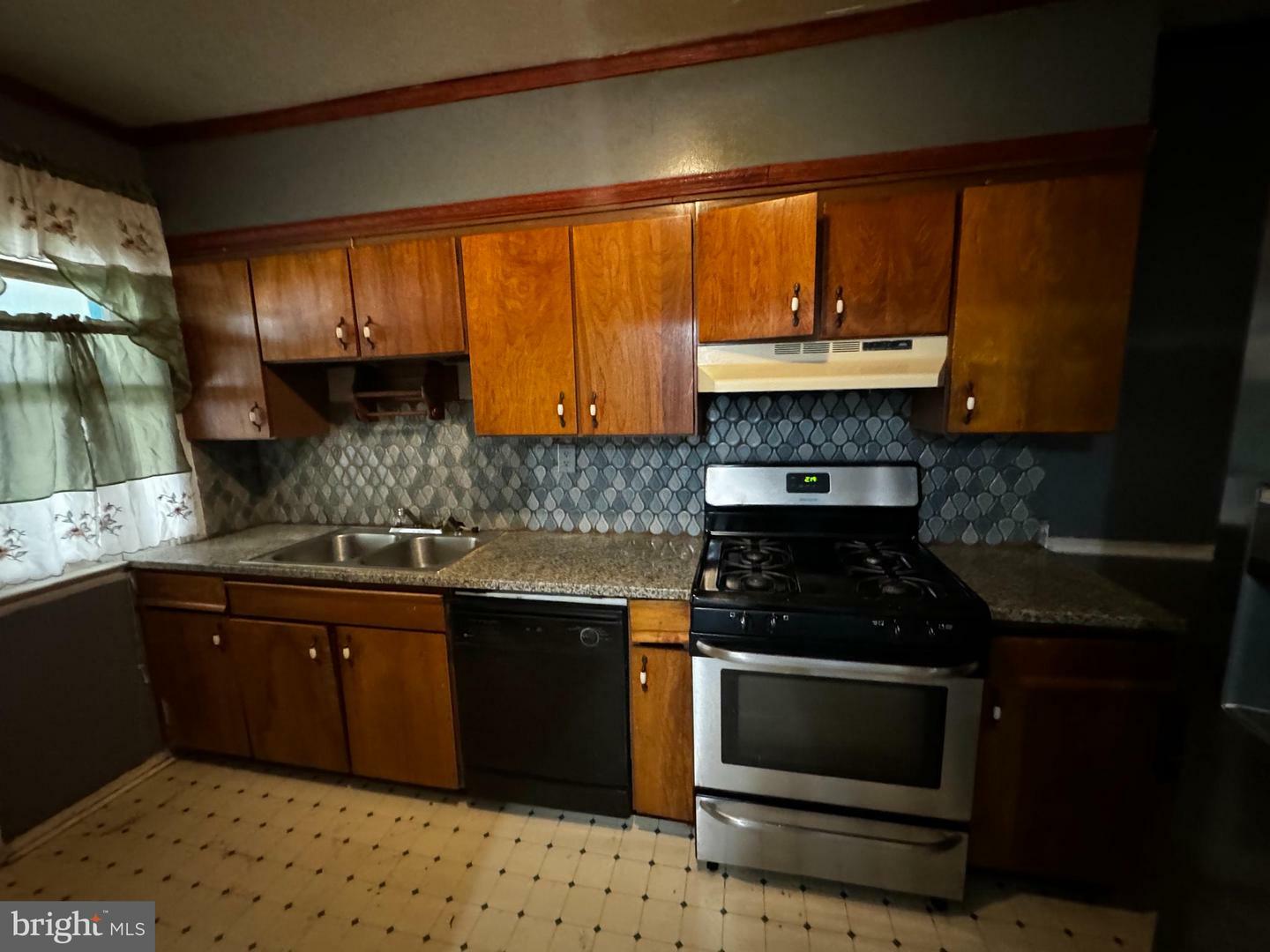 Property Photo:  425 N Franklin Street  PA 17331 