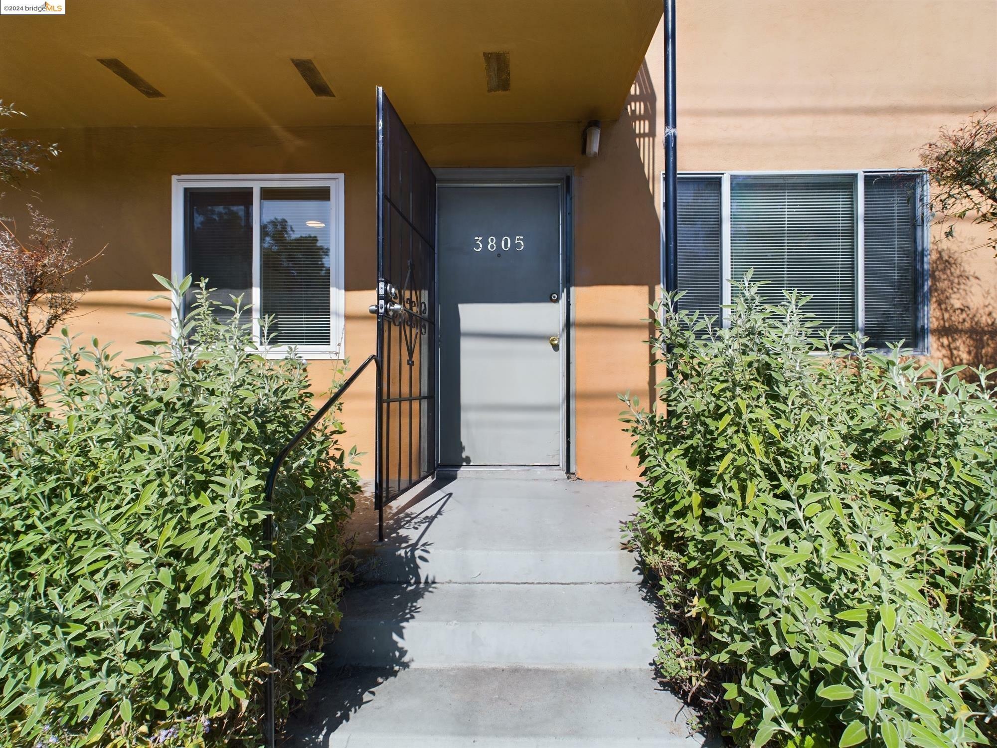 Property Photo:  3805 Opal St  CA 94609 