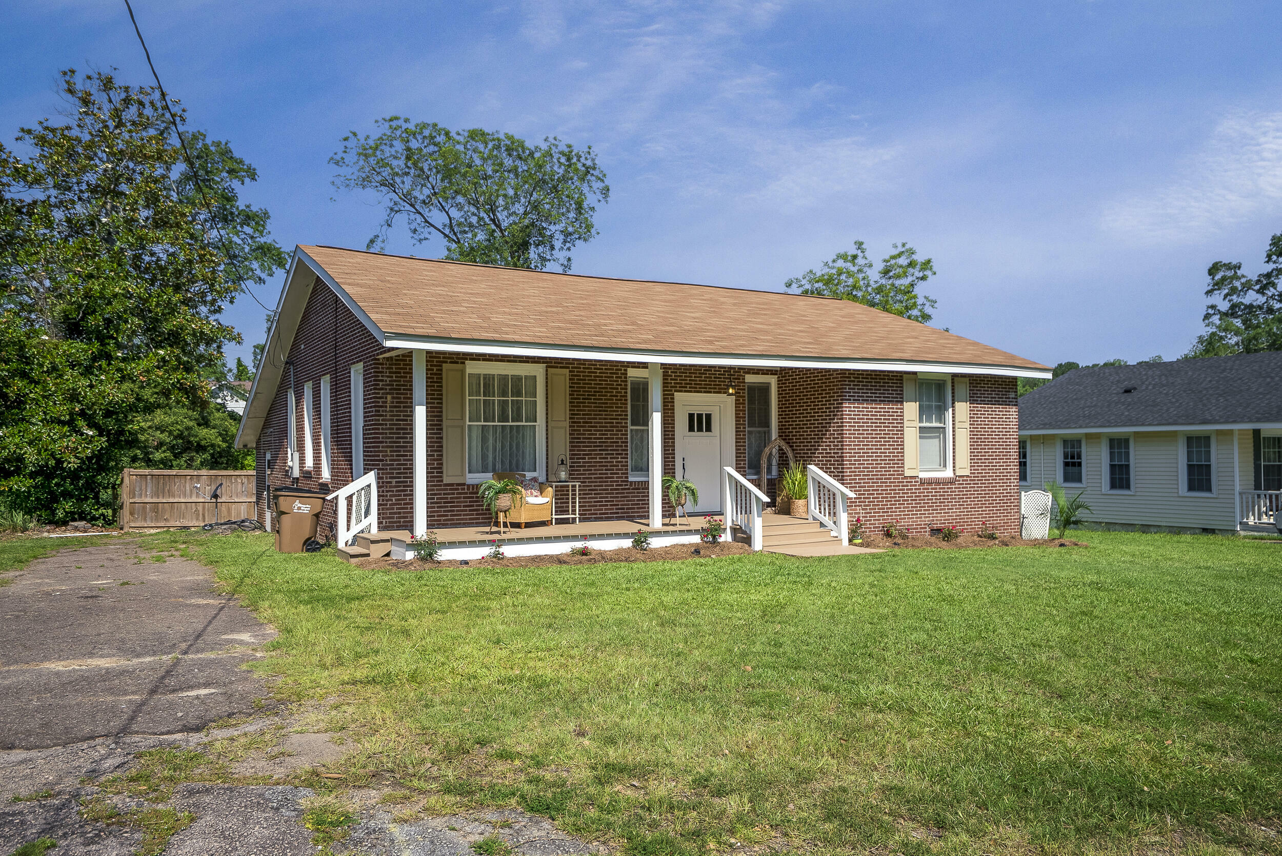 Property Photo: 215 Church Street SC 29824