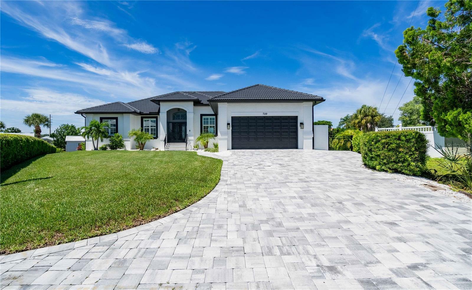 Property Photo:  729 Lesia Drive  FL 34275 