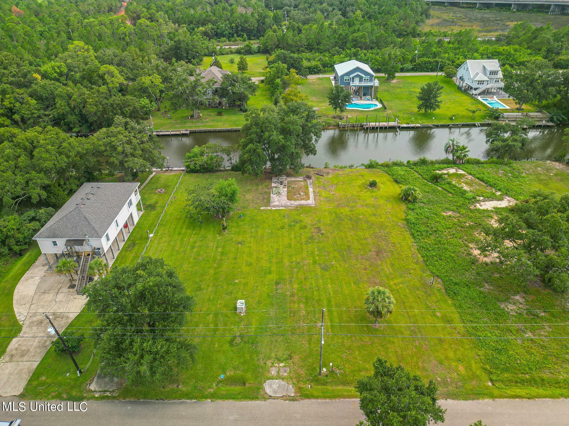 Property Photo:  128 Mimosa Street  MS 39571 