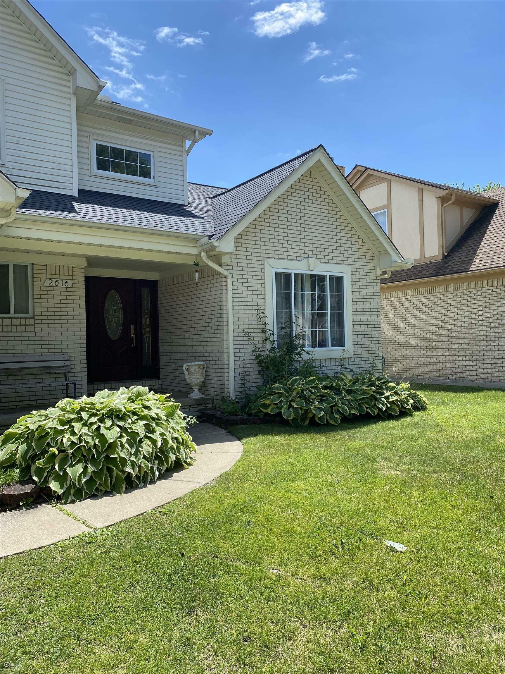 Property Photo:  2616 Chanterell Drive  MI 48038 