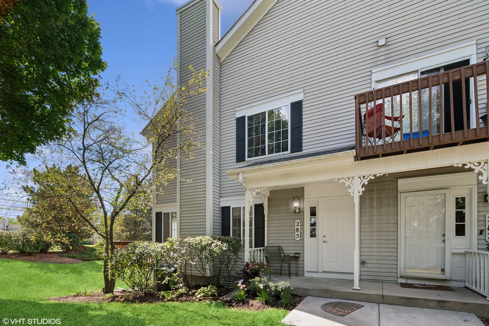 Property Photo:  285 Sandhurst Lane  IL 60177 