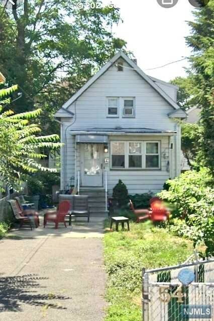 Property Photo:  54 Hamilton Avenue  NJ 07022 