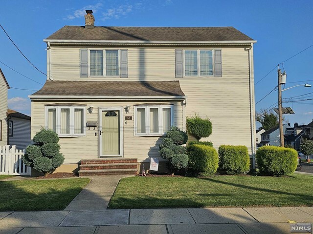 56 Schuyler Avenue  North Arlington NJ 07031 photo