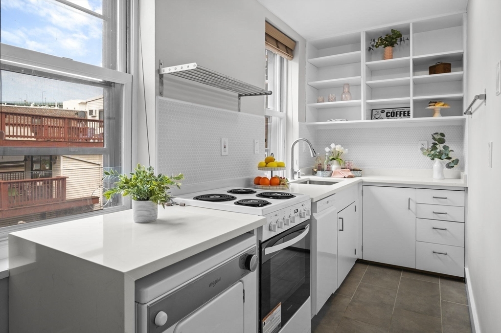 Property Photo: 34 Beacon St 2 MA 02150