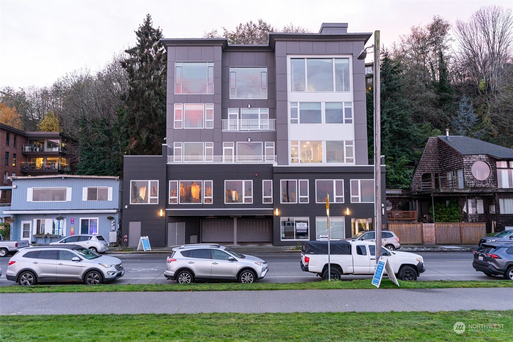 Property Photo:  1709 Harbor Avenue SW 302  WA 98126 