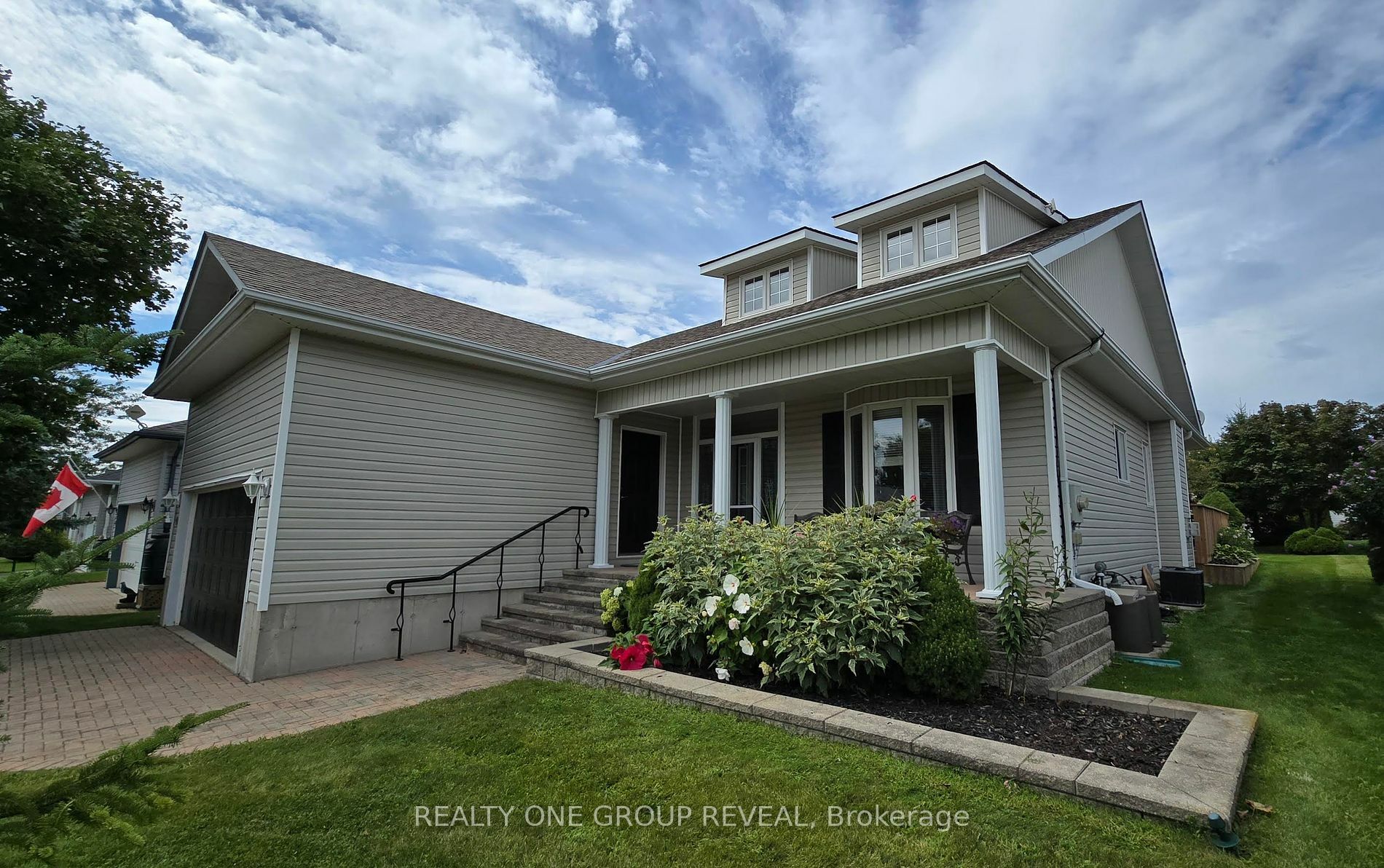 Property Photo:  45 Elmdale Dr  ON K0K 3L0 