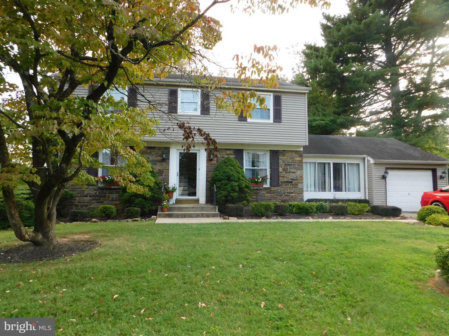 Property Photo:  1700 Magnolia  PA 19403 