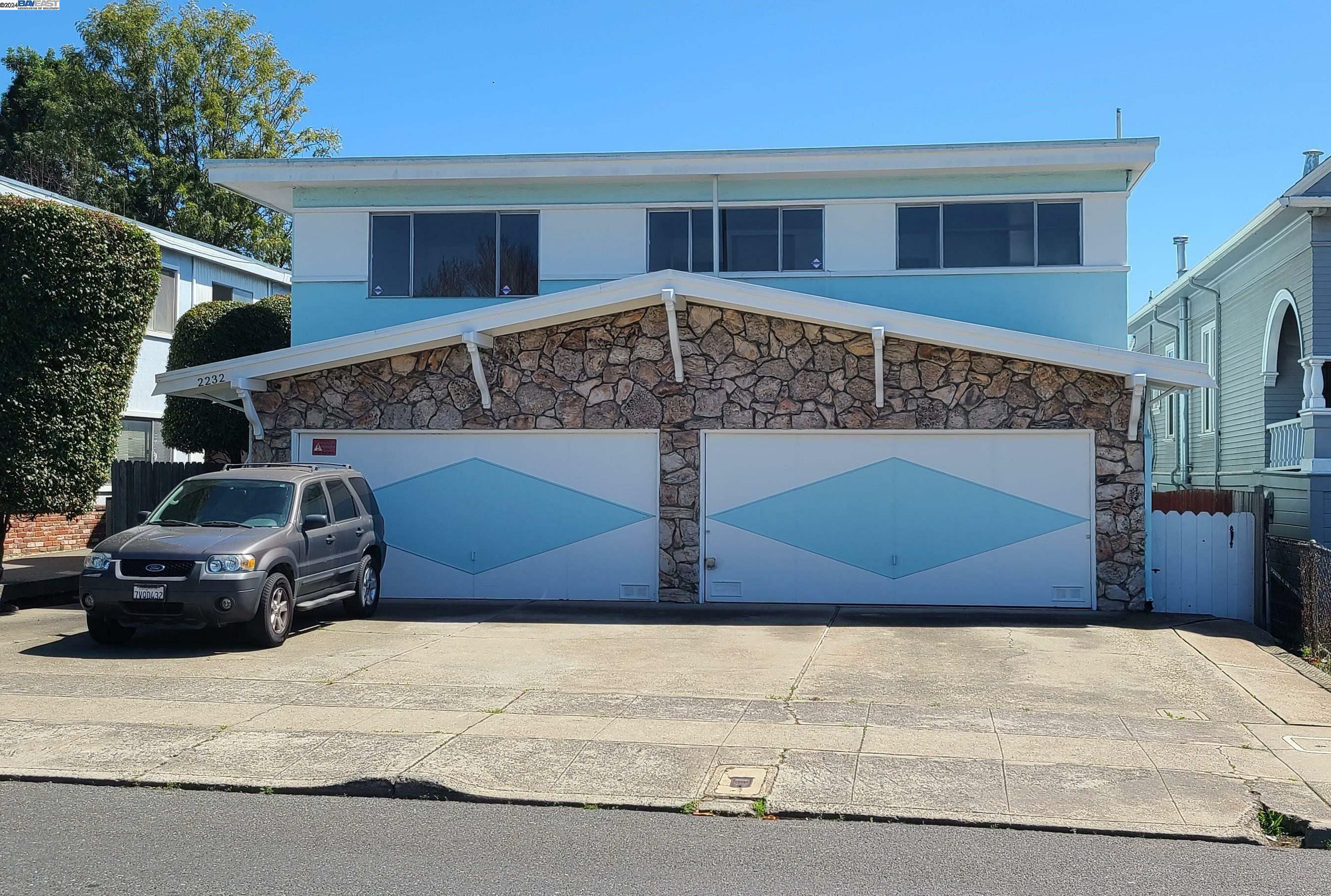 Property Photo:  2232 Coolidge Ave  CA 94601 