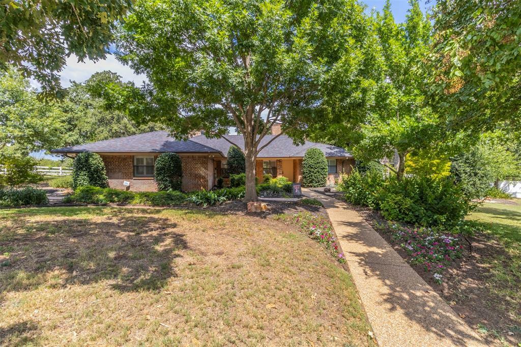 Property Photo:  3205 Wild Oak Court  TX 76016 