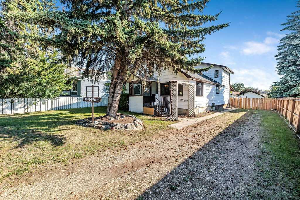 Property Photo:  6743 59 Avenue  AB T4P 1B1 