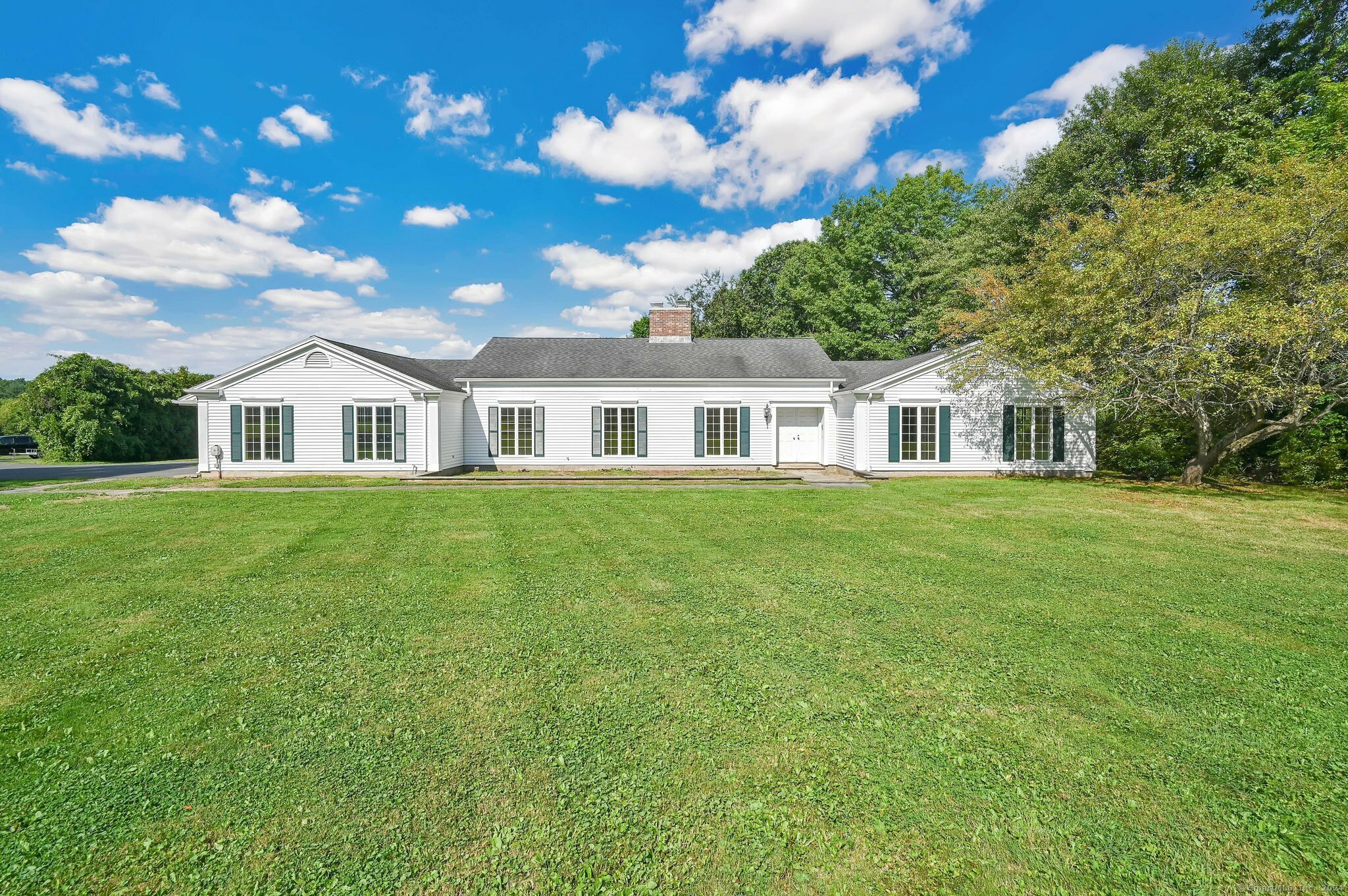 935 North Street  Suffield CT 06078 photo