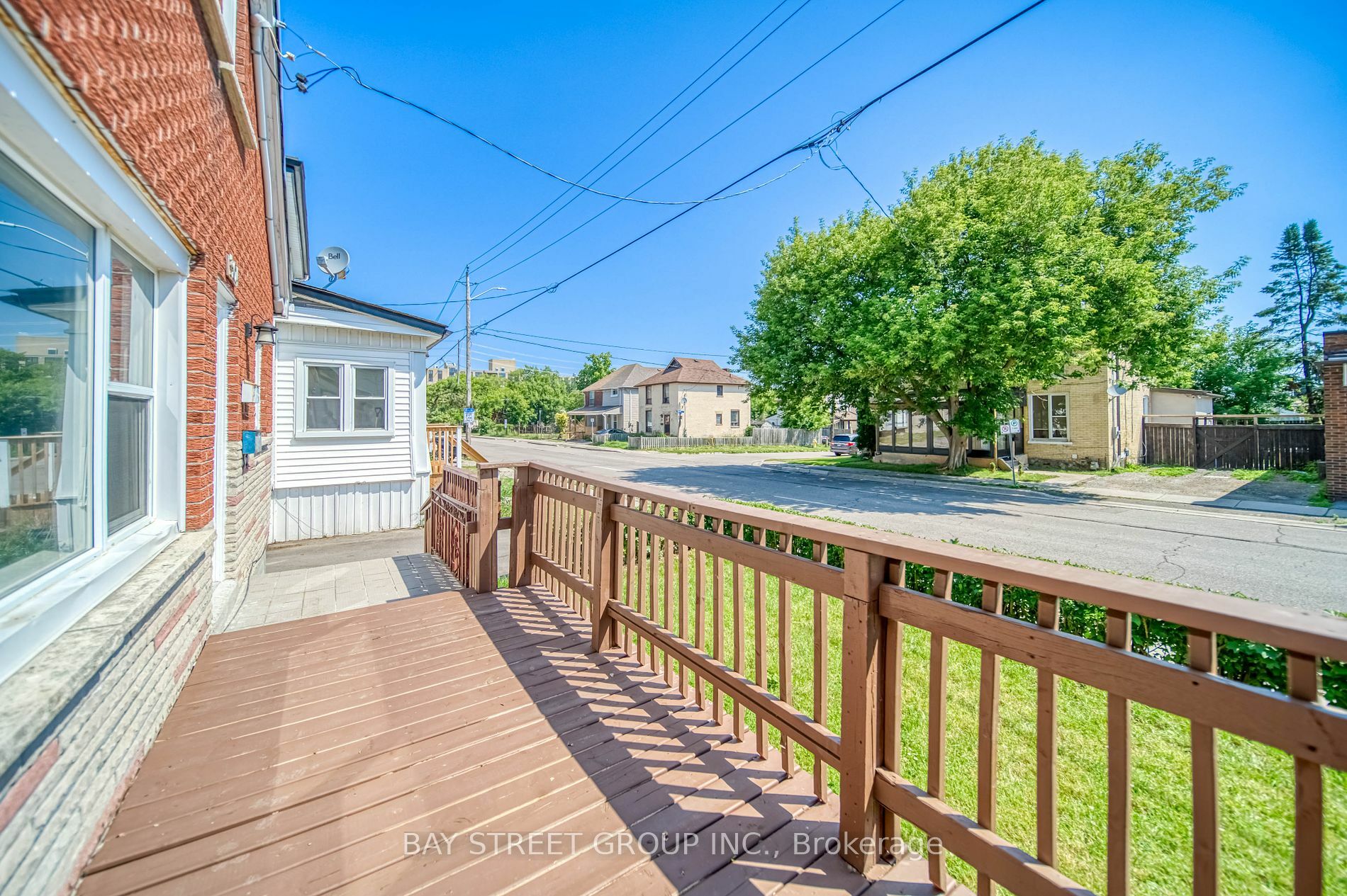 Property Photo:  304 Albert St  ON L1H 4R8 