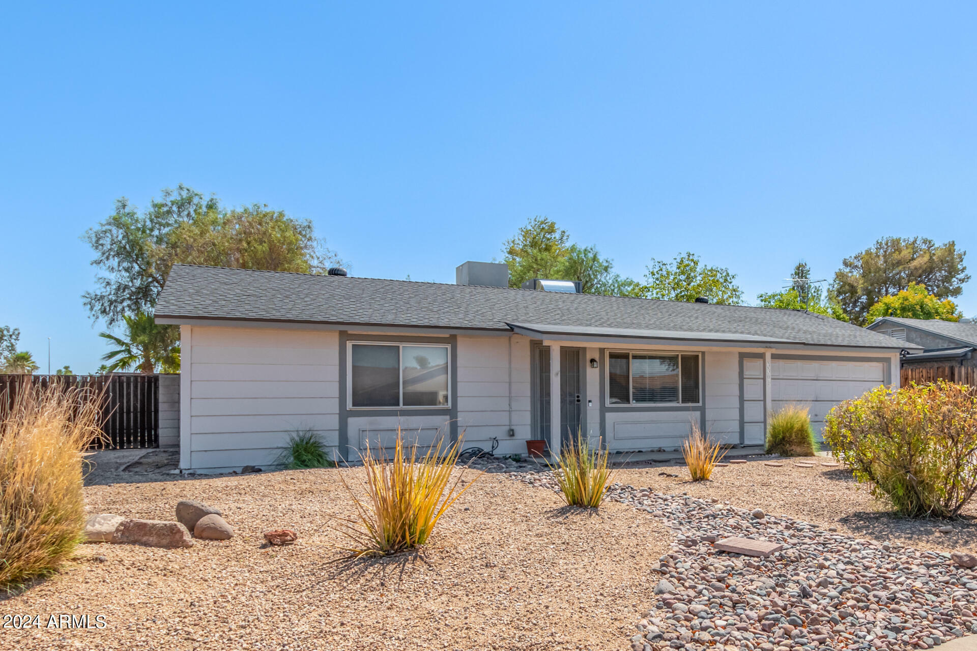 Property Photo:  3301 W Runion Drive  AZ 85027 