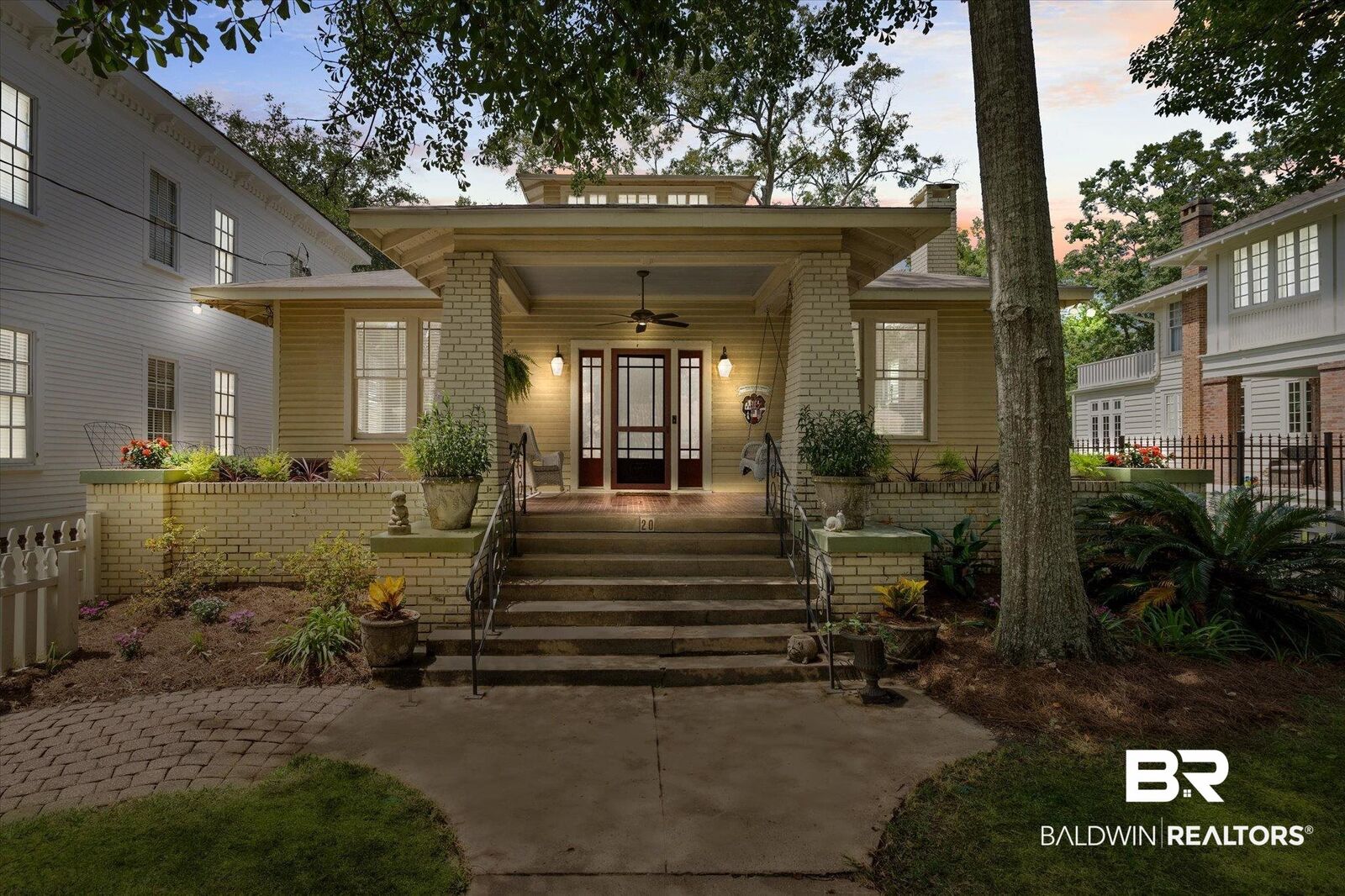 Property Photo:  20 S Ann Street  AL 36604 