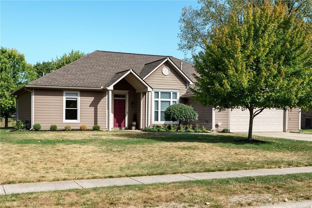 Property Photo: 425 Maple Springs Drive OH 45458