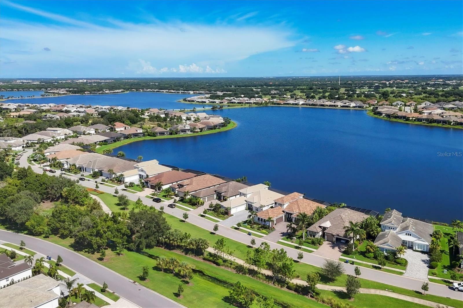 Property Photo:  8172 Grande Shores Drive  FL 34240 